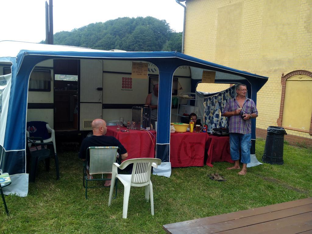 Penzion SKLAŘSKÁ HOSPODA Chribská Exterior foto