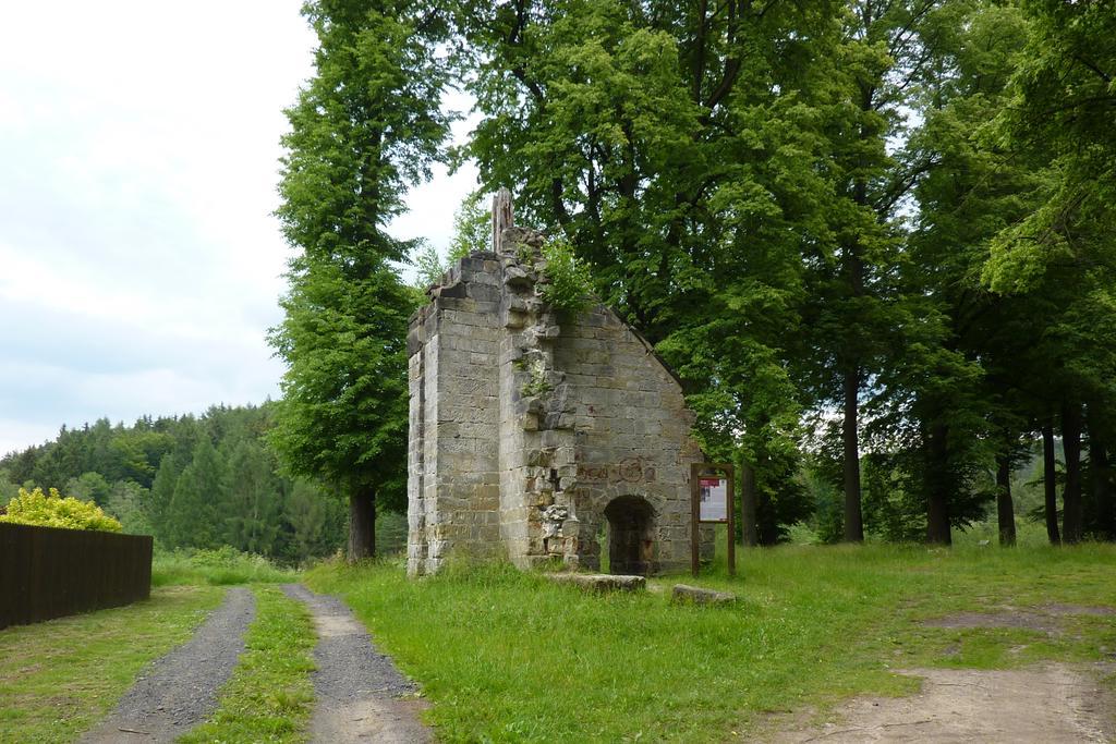 Penzion SKLAŘSKÁ HOSPODA Chribská Exterior foto