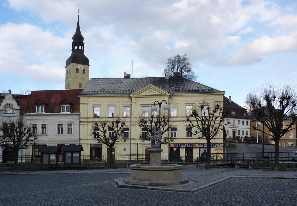 Penzion SKLAŘSKÁ HOSPODA Chribská Exterior foto